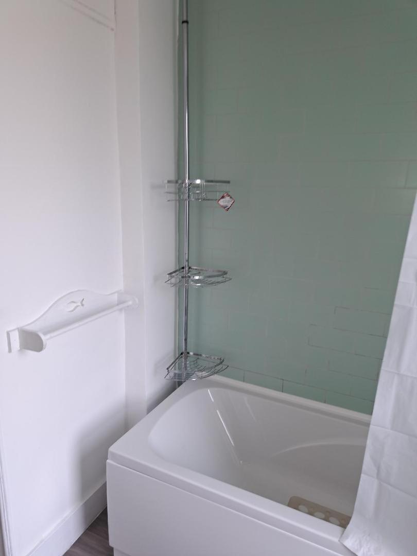אילפורד Double Room Available- London Seven Kings Seven Kings Train Station מראה חיצוני תמונה